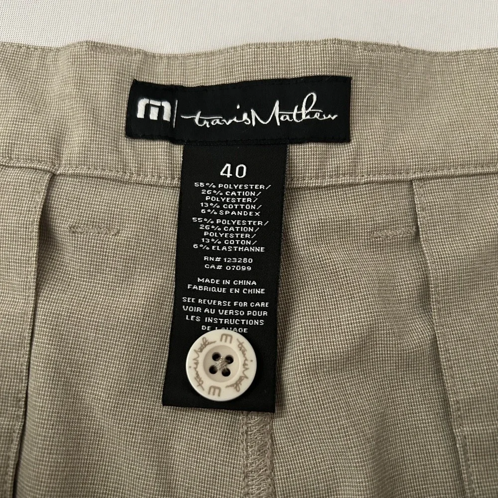 TravisMathew Shorts Mens 40 Khaki Tan Performance Golf Chino Stretch 9.5